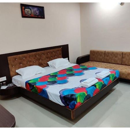 Hotel Pragati, Chanderi, Mp Esterno foto