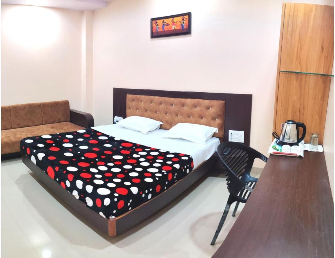 Hotel Pragati, Chanderi, Mp Esterno foto